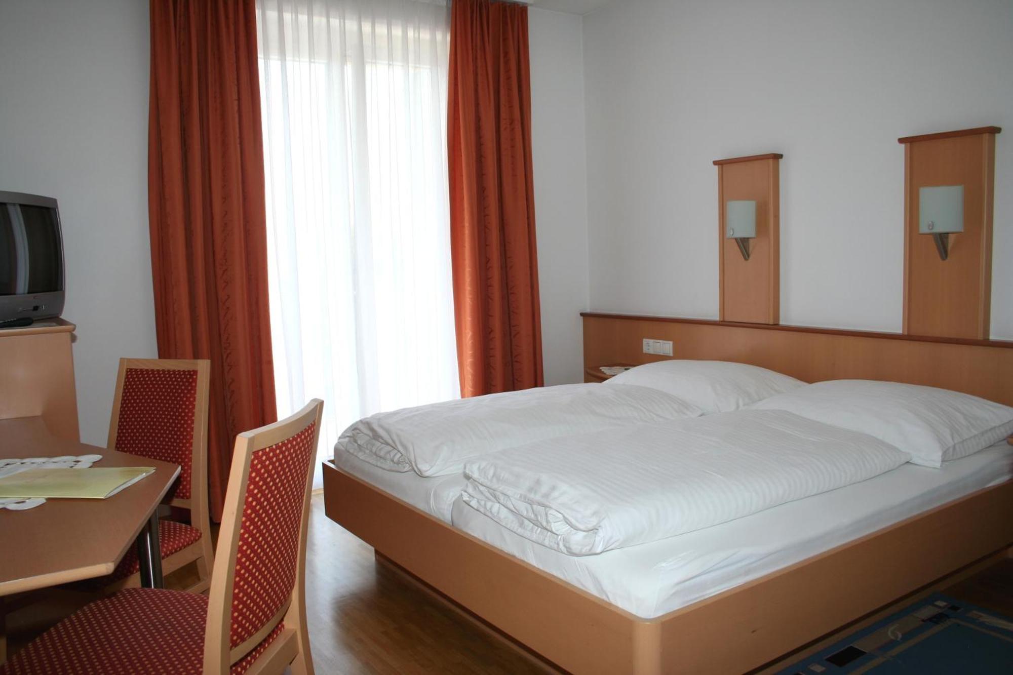 Hotel Cafe Lorenz Гоенемс Екстер'єр фото