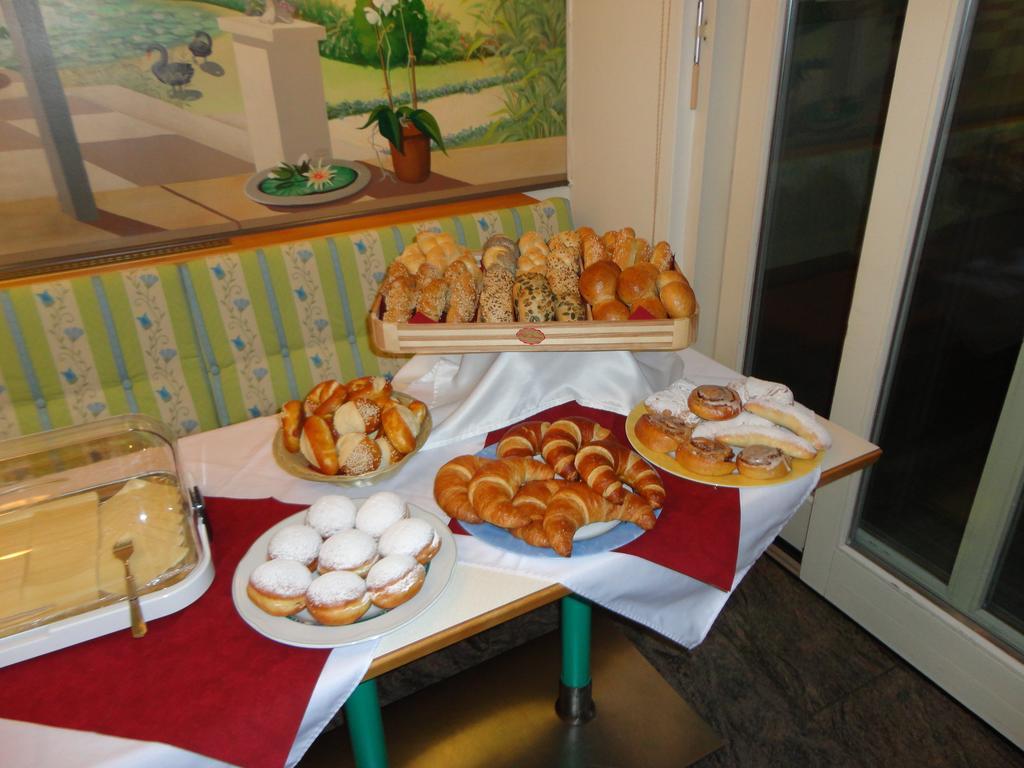 Hotel Cafe Lorenz Гоенемс Екстер'єр фото