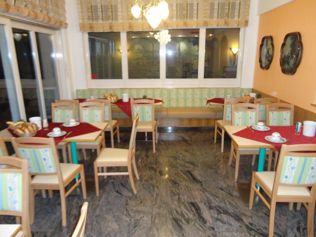 Hotel Cafe Lorenz Гоенемс Екстер'єр фото